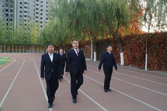 乌海之声，播音稿里的城市故事